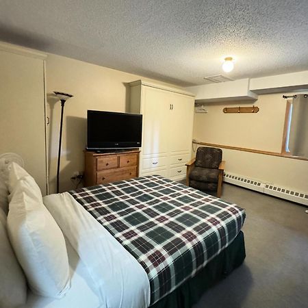 The Griz Inn By Park Vacation Management Fernie Dış mekan fotoğraf