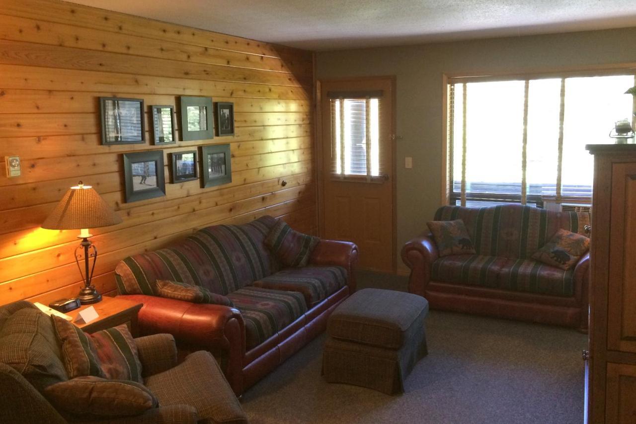 The Griz Inn By Park Vacation Management Fernie Dış mekan fotoğraf