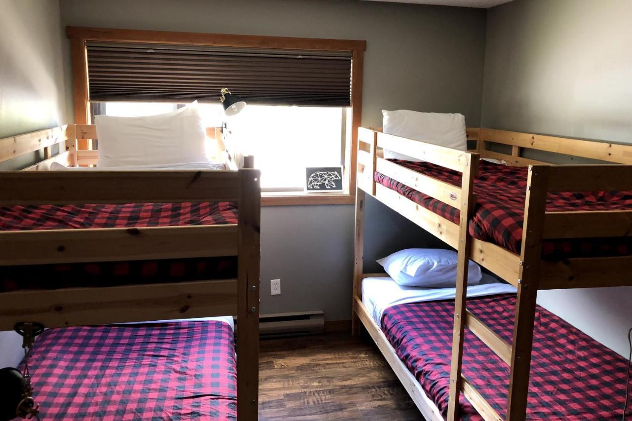 The Griz Inn By Park Vacation Management Fernie Dış mekan fotoğraf