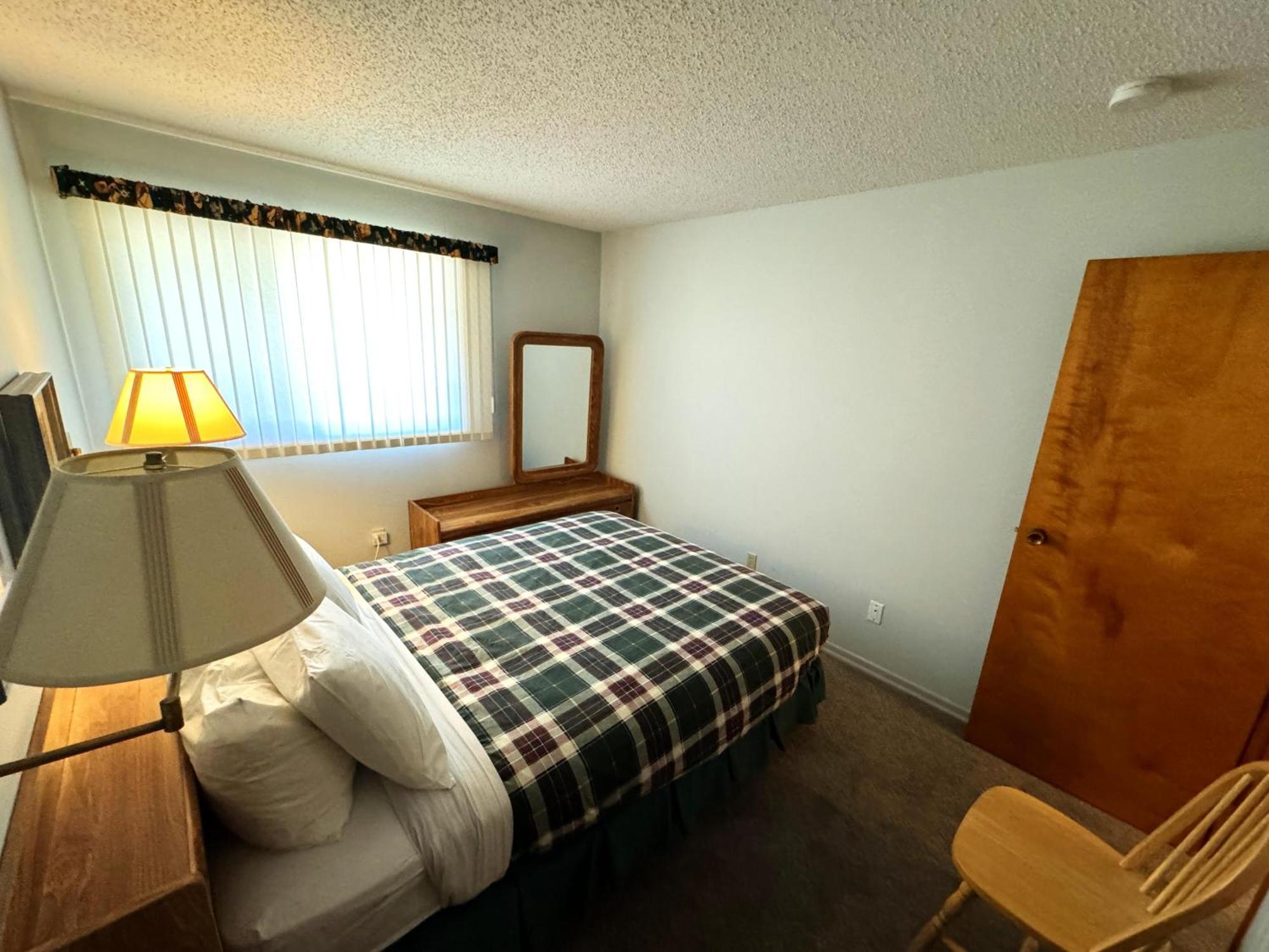 The Griz Inn By Park Vacation Management Fernie Dış mekan fotoğraf